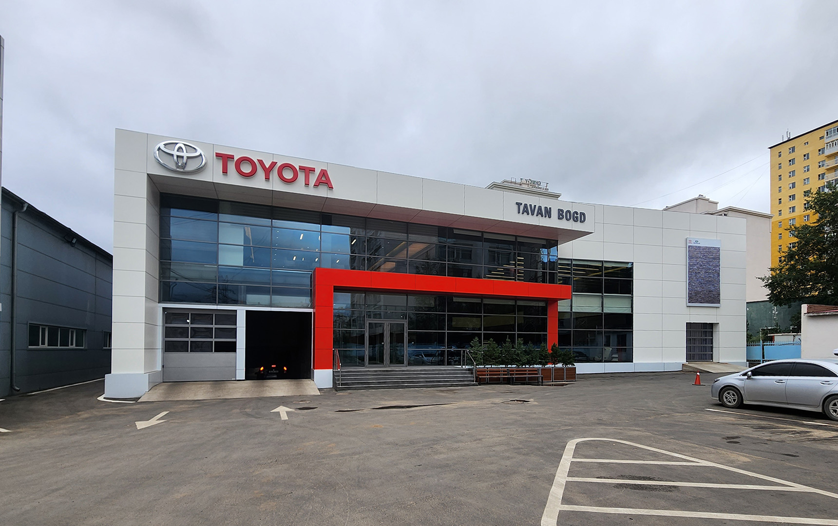 TOYOTA Showroom